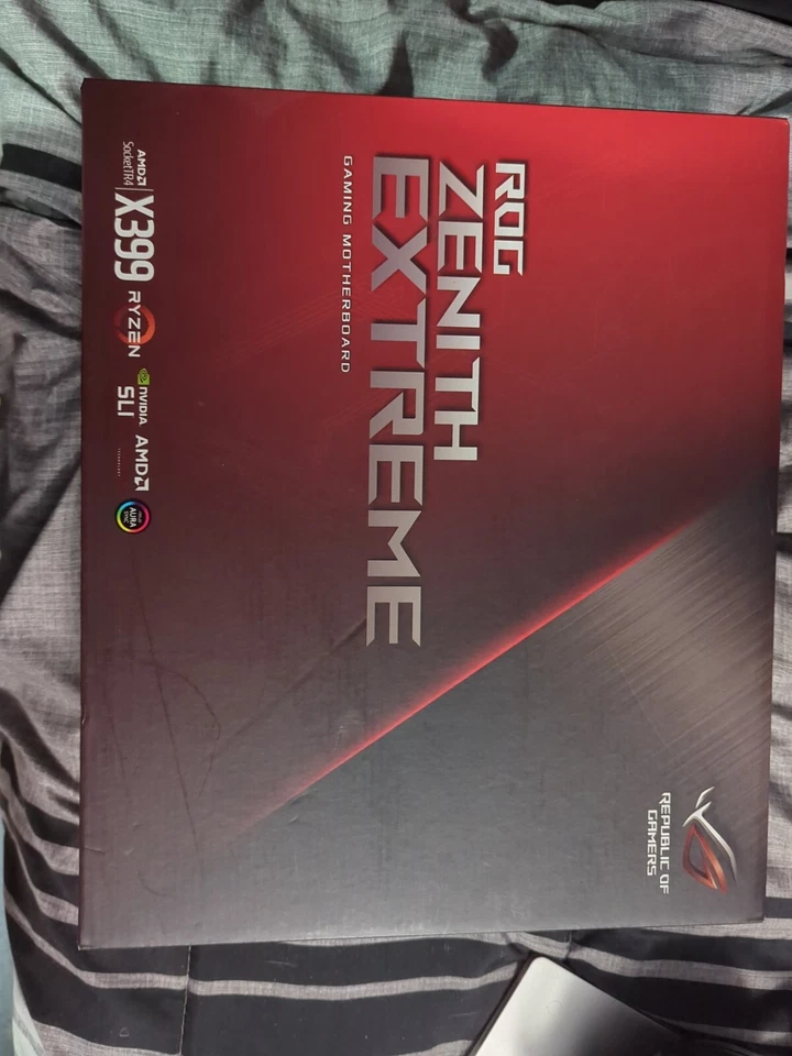 ASUS ROG Zenith Extreme (X399) Motherboard W/ Thread ripper 1900X and WB - Image 2 of 4