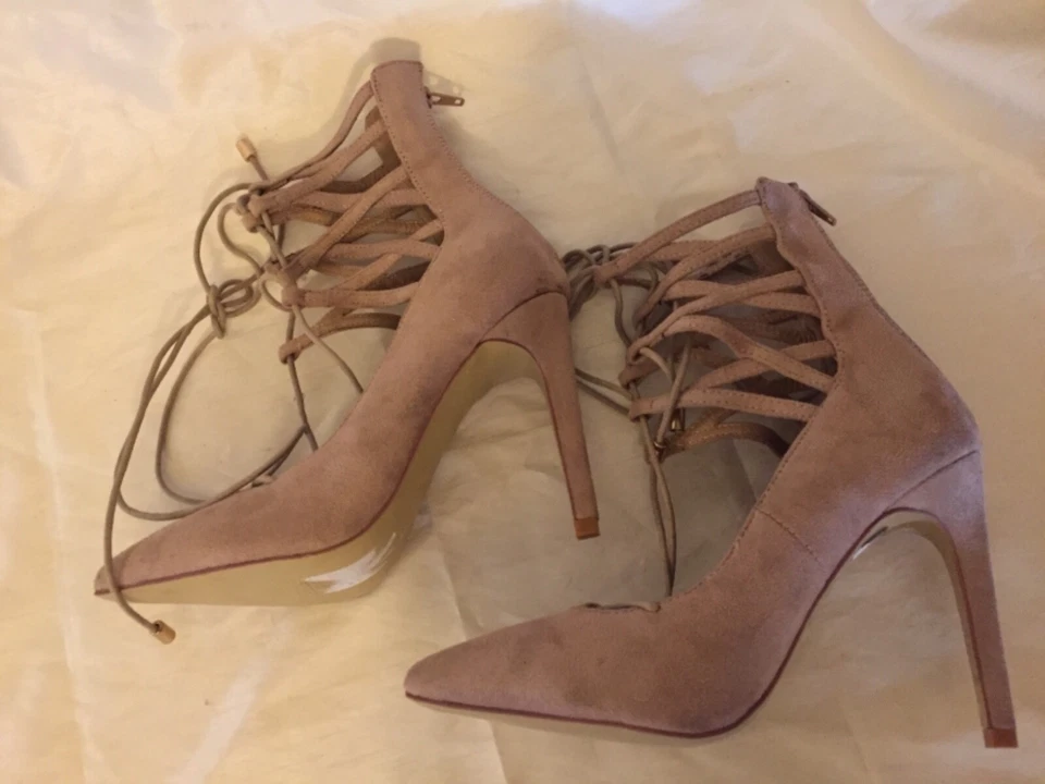 M. Missguided Mujer Cordones Stiletto Beige Vegano Gamuza UK 5. US 7 Foto 3 de 4