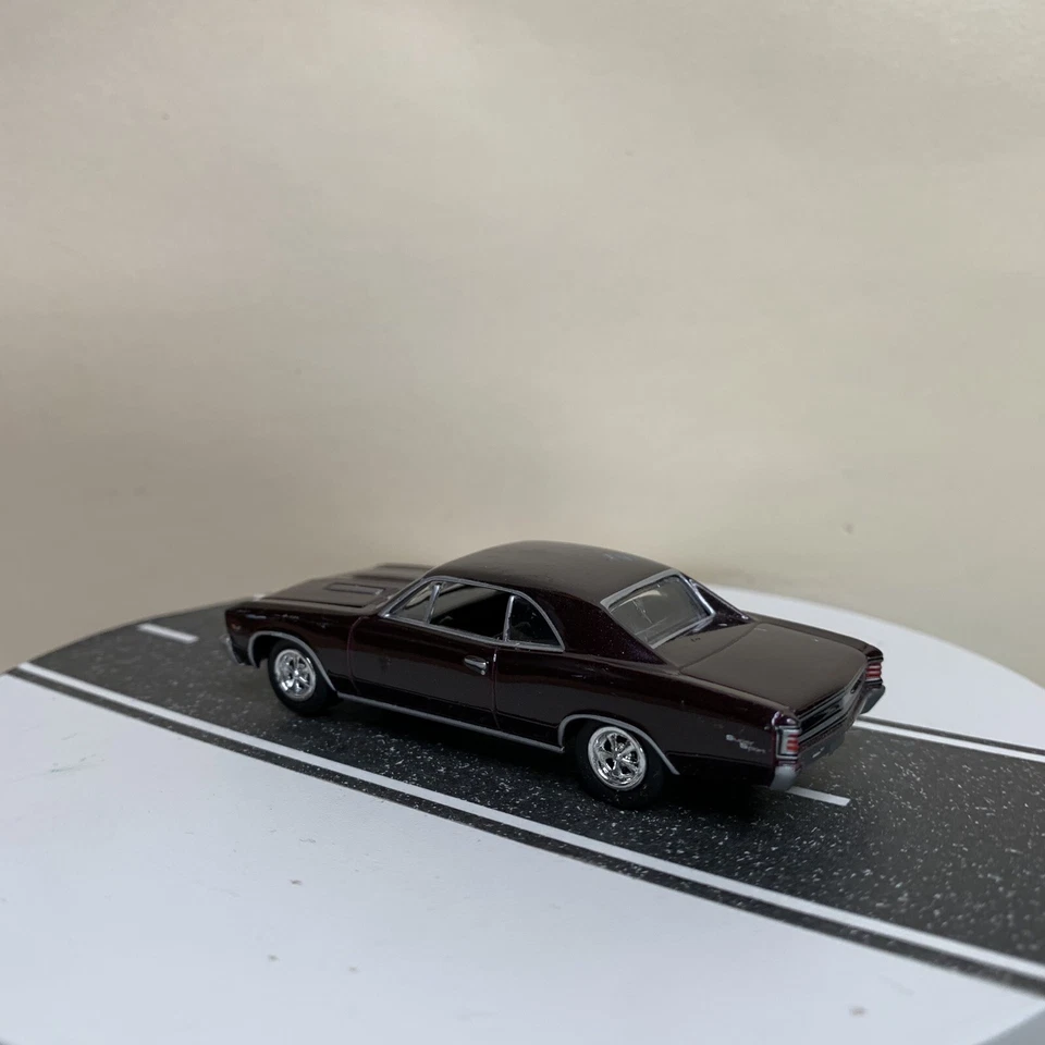 Johnny Lightning High Performance 1967 Chevy Chevelle SS Dark Brown/Burgundy GC - Image 4 of 4