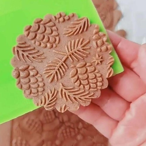 Christmas Embossed Rolling Pin, Embossed Textured Rolling Pin, Wooden Waffle - Picture 5 of 7