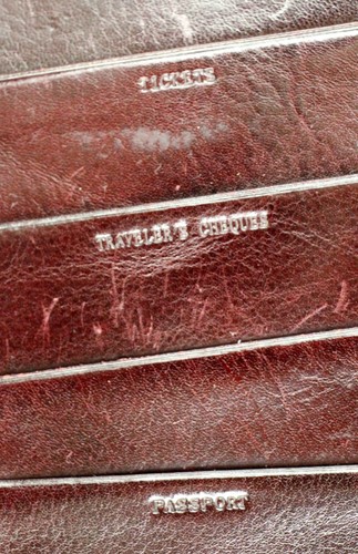 Ricardo Beverly Hills BROWN LEATHER MULTI COMPARTMENTS TRAVEL ORGANIZER WRISTLET - Picture 5 of 9