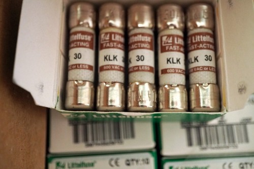 100- KLK 30 Littlefuse fusibili ad azione rapida scatola di fabbrica **VENDITORE USA** - Foto 3 di 3