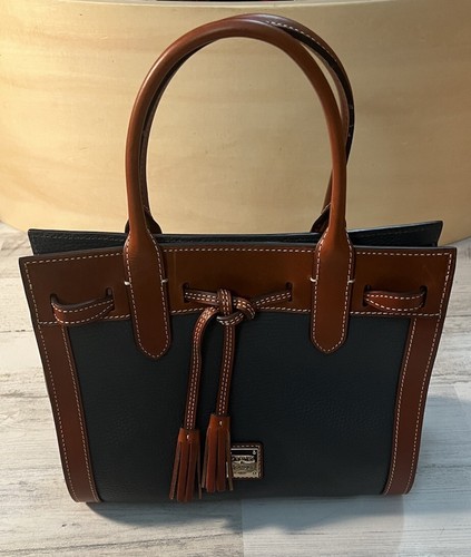 NWOT Dooney Bourke ARIEL Pebble Embossed Leather Navy & Brown Satchel W/Dust Bag