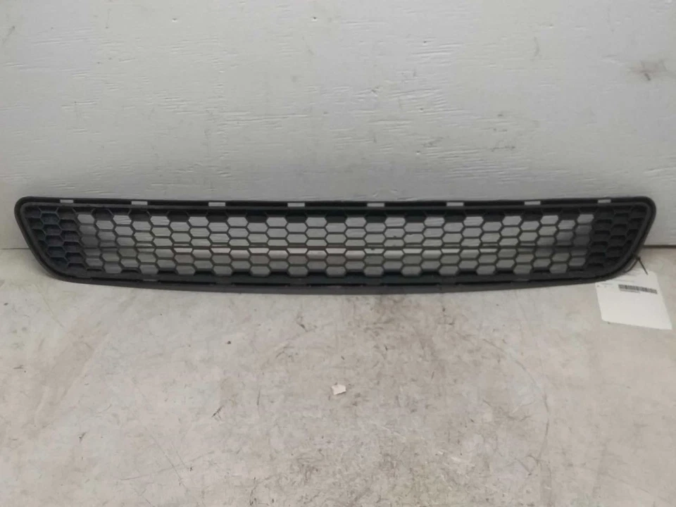 (LOCAL PICKUP ONLY) Grille Lower Base Fits 11-17 SIENNA 3015973 Foto 2 de 4