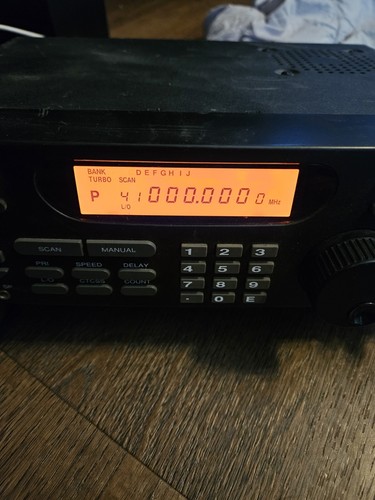 Good Used Uniden BC890XLT 200 Channel Auto Scanner - Zdjęcie 2 z 10
