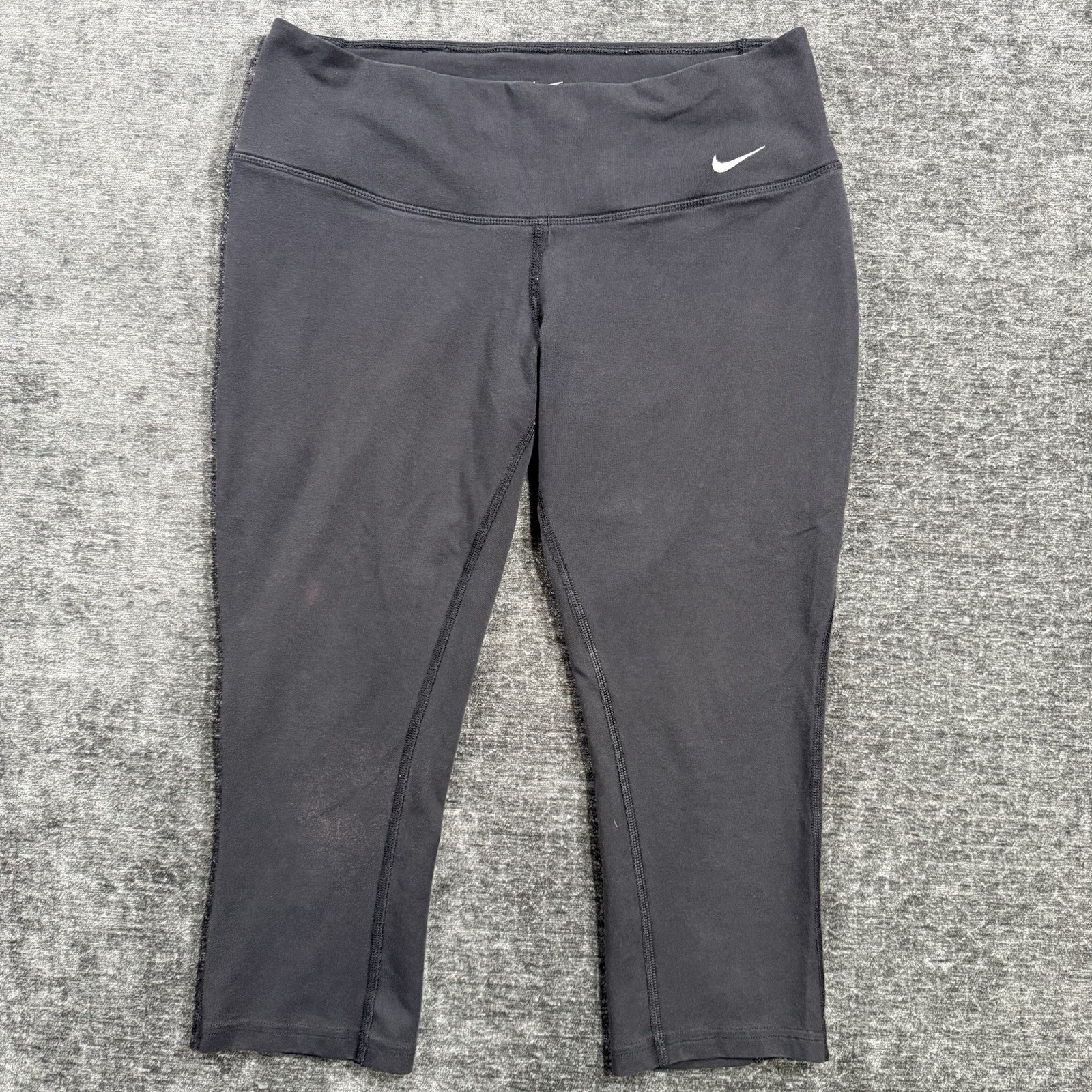 Nike Dri-FIT Black Cropped Leggings Womens Medium Athletic Workout Yoga Pants