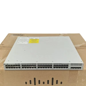 Nouveau catalyseur Cisco C9300L-48P-4G-E 48x 1GE PoE+ + 4x 1GE SFP Commutateur géré par un port