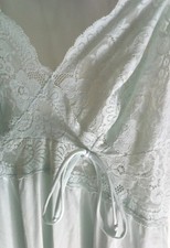 VTG OLGA Lite Sage Silky Nylon Waltz Peignoir Robe Nightgown Gown Set sz M Used