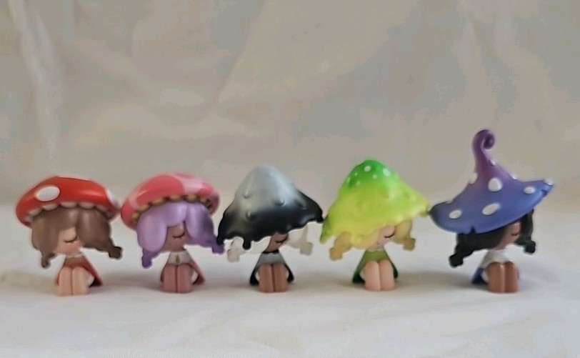 MooguTong Little Mushroom Girl's Set of 5 Mini Figurines | eBay