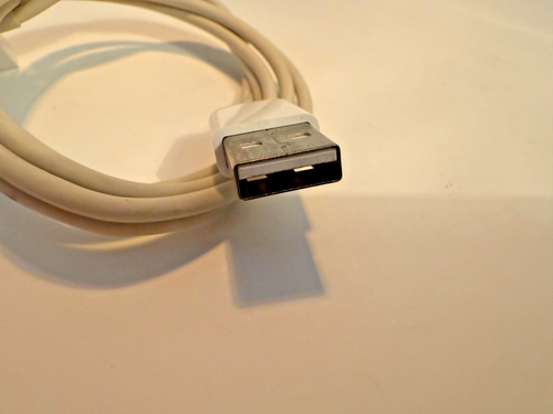 Adapter USB-C na 30-pin – biały – Apple – 40” - Zdjęcie 6 z 8