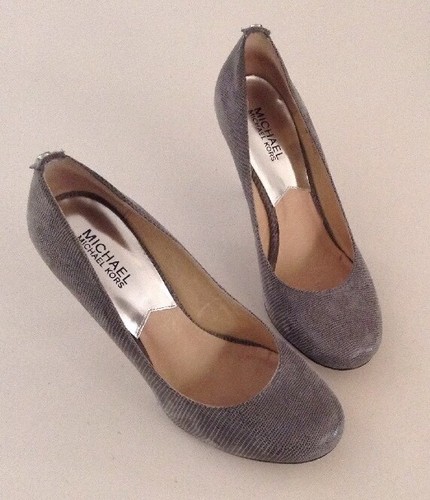 Michael Kors Womens Black/Silver Snakeprint Classic Pumps Heels Round Toe Size 8