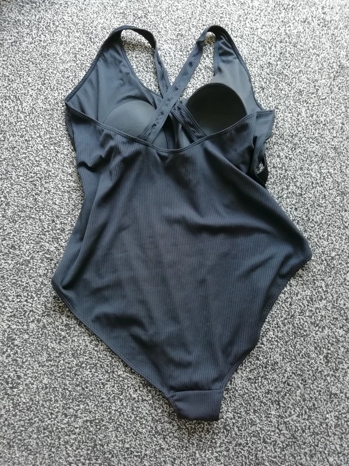 Costume da bagno nero George taglia 28 coppa supporto pancia effetto cintura - Immagine 4 di 4