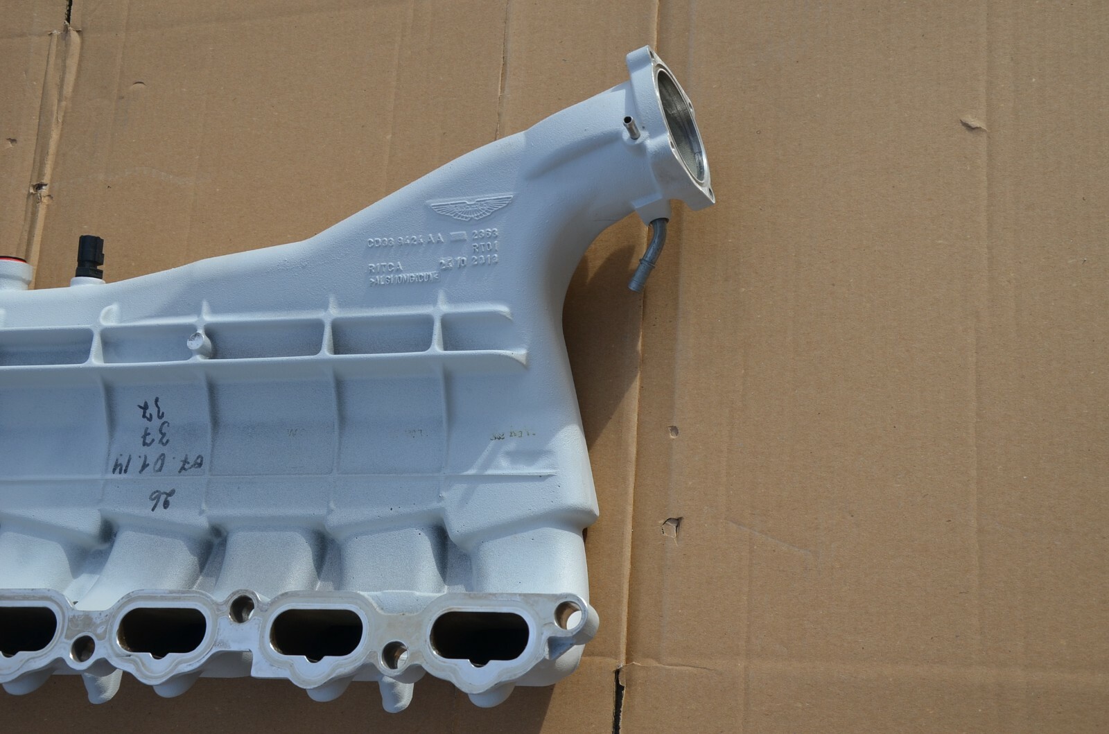 12-18 Aston Martin Vantage Vanquish Intake Manifold Right Side CD33-9424AA AM310