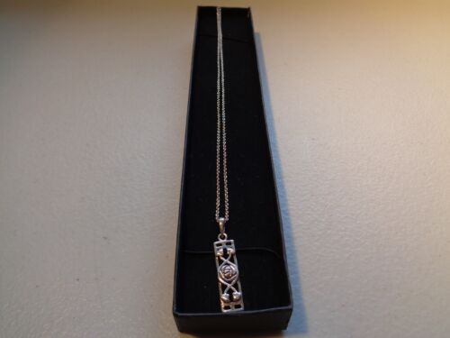 Colgante y cadena de plata estilo Rennie Mackintosh cadena 18 pulgadas 3,8 g total usado - Imagen 23 de 24