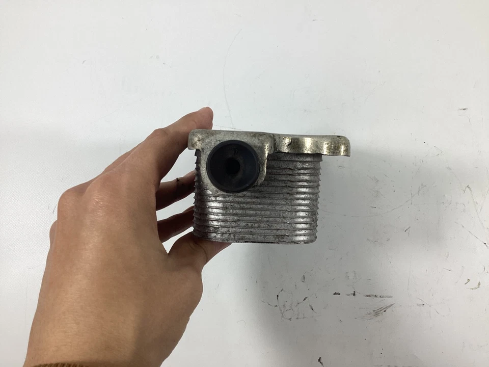 Mercedes Benz ML350 BEHR 2010-2013 enfriador de aceite de motor H9154005; 5989070191 OEM. Foto 4 de 4