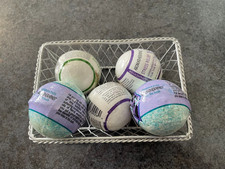 5 Aromatherapes Bath Balls and Wire Basket