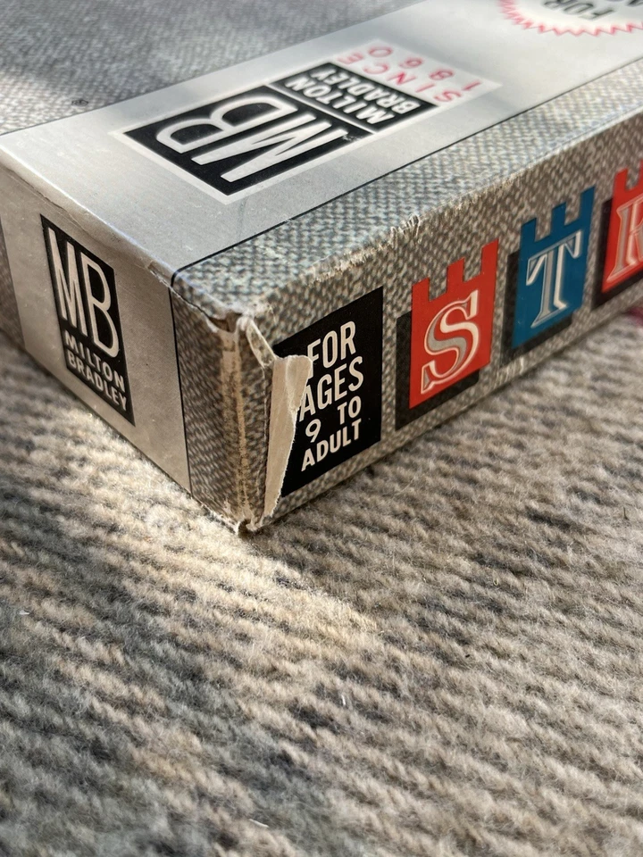 Complete,  STRATEGO 1961 Milton Bradley Board Game. - Image 4 of 4