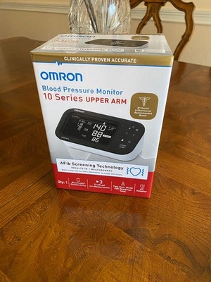 Omron 10 Series Upper Arm Blood Pressure Monitor   BP7465Gently used and in exce