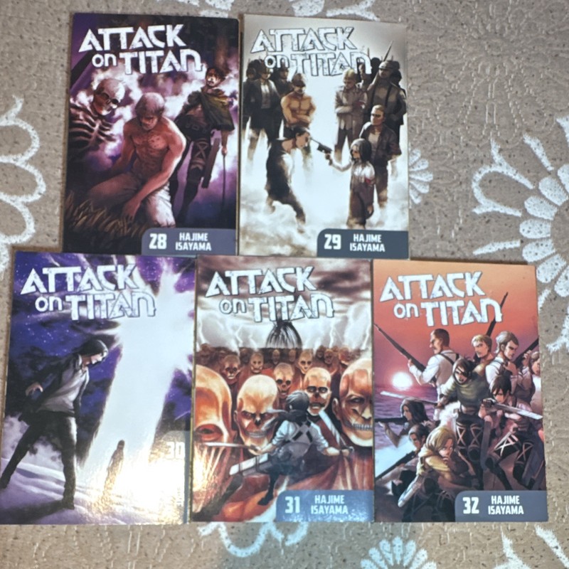 Attack on Titan Manga Lot Softcover Vol 28 29 30 31 32 Hajime Isayama