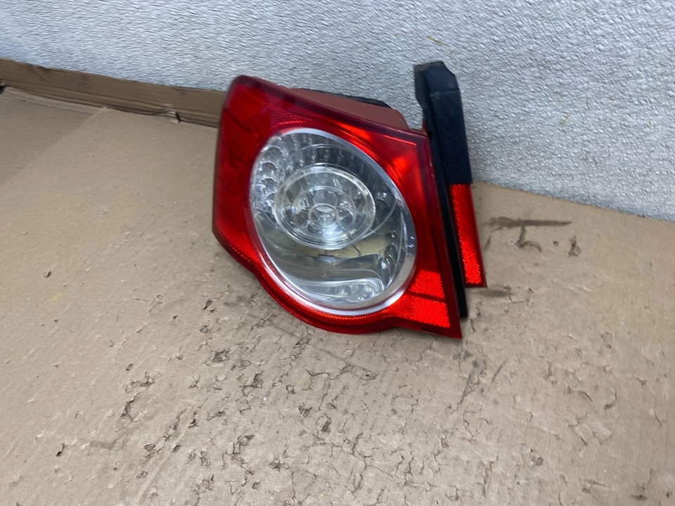 Левый задний фонарь со стороны водителя для седана Volkswagen Passat 2006–2010 годов от оригинального производителя U2345 DW - Изображение 2 из 4