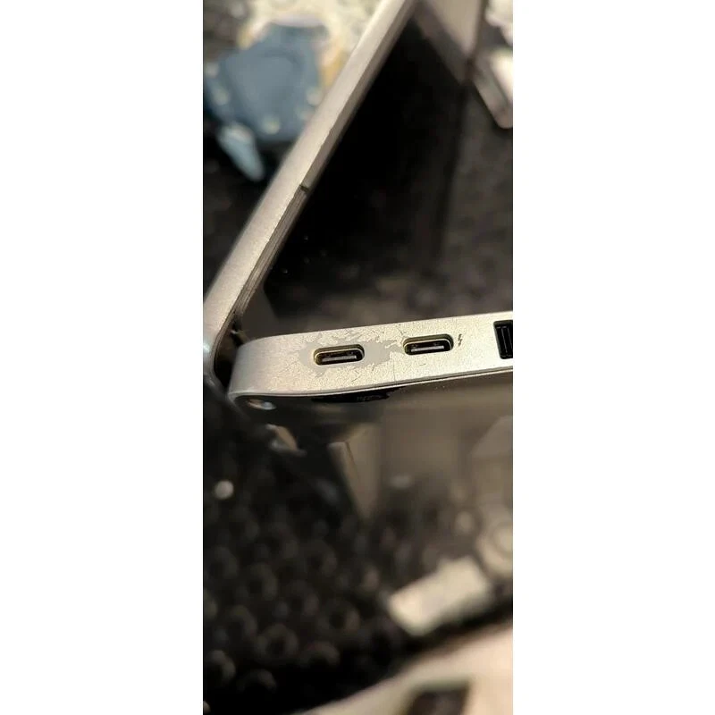 Dell Latitude 5420 · i7-1185G7 · 16GB · 512GB, foto 2 de 3