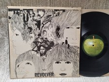 The Beatles 33 T LP Revolver Import USA  EX / EX  Label Pomme ST 2576