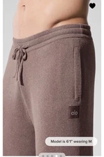 Alo Yoga Scholar Straight Leg Sweatpant Mushroom Heather Size M