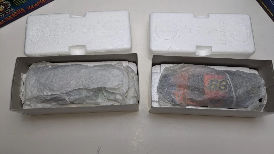 RARE 1:32 Dale Jarrett & Kenny Irwin #88 BATMAN & #28 JOKER Action NASCAR Set  - Image 3 of 4