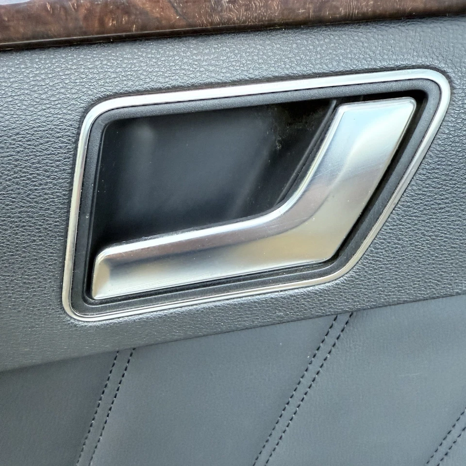 10-16 MERCEDES-BENZ E350 W212 NEGRO TRASERO DERECHO PASAJERO PUERTA LATERAL PANEL MOLDURA Foto 4 de 4