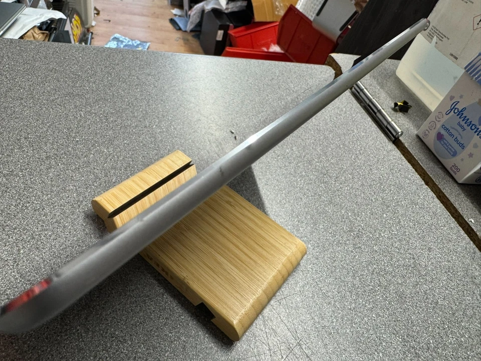 Apple iPad Air 2 128GB Space Grey - EE Locked - Cellular - Image 4 of 4