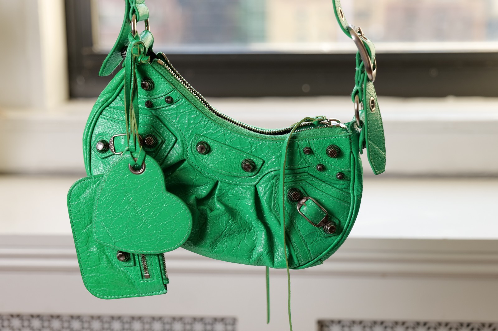 Balenciaga Vivid Green Le Cagole XS Leather Shoulder Bag Purse RRP $2600