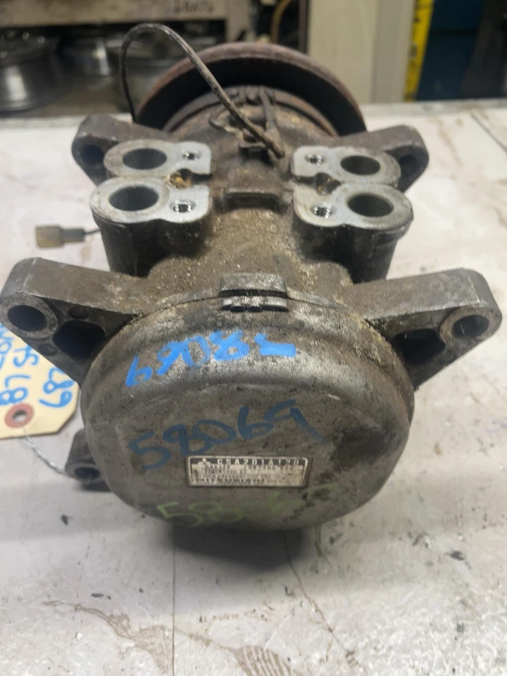 Compressor de ar 1983-1989 MITSUBISHI STARION 85-89 CONQUISTA/c fabricante de equipamento original - Imagem 3 de 4