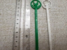 OSEA KALAMATH FALLS 69 Swizzle Stick Drink Stirrer Lot of 2 Fast shipping 