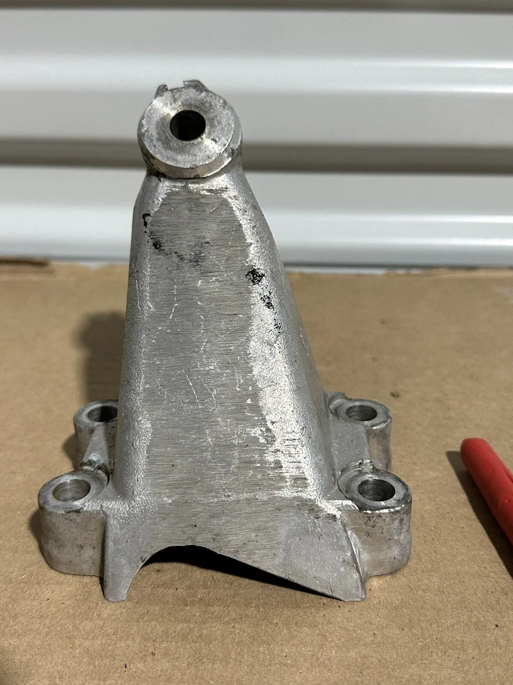 94 1994 95 1995 MERCEDES BENZ E420 E 420 ДВИГАТЕЛЬ КРЕПЛЕНИЕ КРОНШТЕЙН ЛЕВАЯ СТОРОНА - Изображение 3 из 4