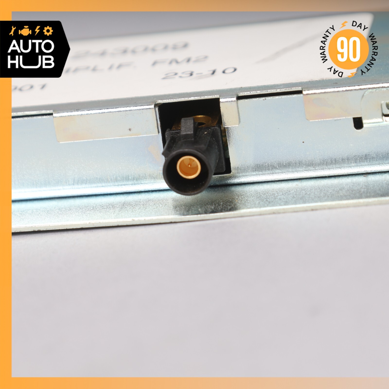 09-13 Maserati Quattroporte M139 Rear Left Antenna AM/FM Amplifier Module OEM
