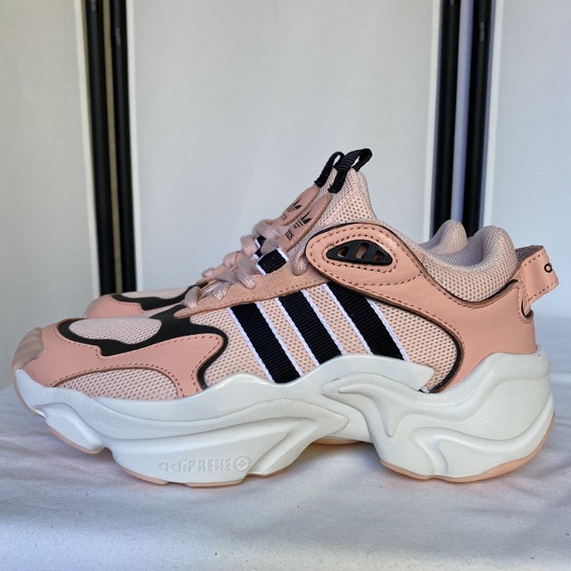 adidas magmur runner pink