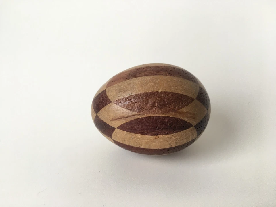 oeuf à repriser ancien en bois art populaire couture - Photo 4/4