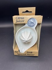 Vintage Mason Cash Ceramic Hand Juicer 5&rdquo; England White NOS