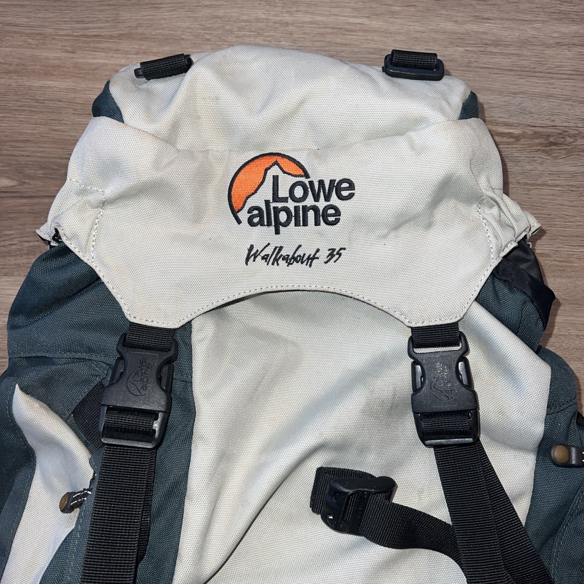 Lowe Alpine Walkabout 35 Litre Pack | Vintage Gorpcore | Backpack