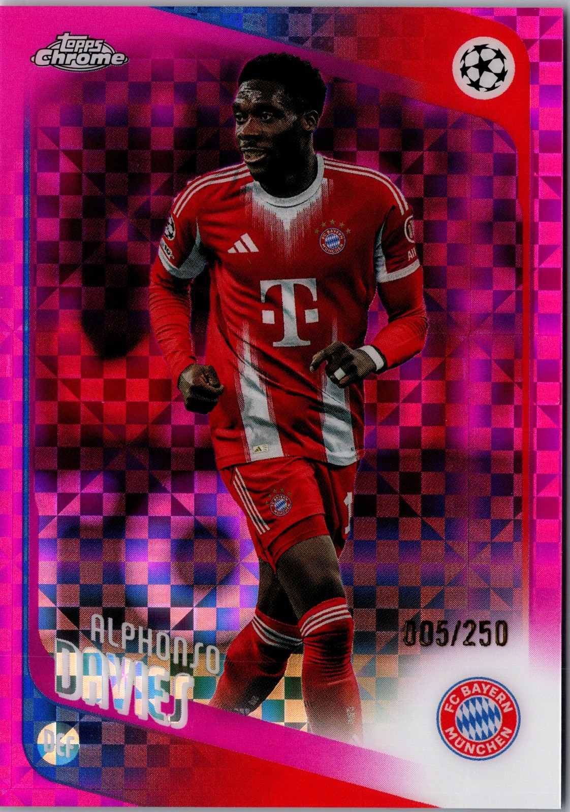 Alphonso Davies 2025-26 Topps Chrome UCC Pink Lava Refractor #90 /250
