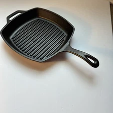 Lodge Cast Iron Square Griddle Pan Skillet Grill 10.5" USA SGP