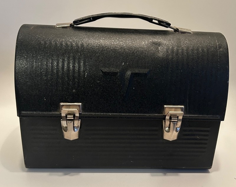 VTG American Thermos Products Black Metal "V" Victory Model Dome Lunch Box
