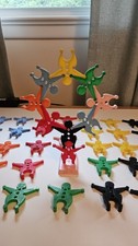 45 Piece 1960s Vintage Atlas Interlocking Clo...
