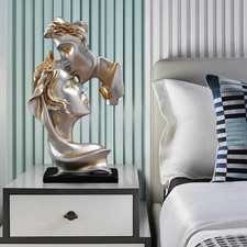 Couple Kiss Figurine Passionate Lover Sculpture Resin Statue Home Decoration For
