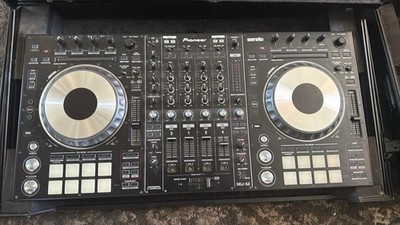 Pioneer DDJ-SZ Serato DJ 4-Channel Double Deck Controller w/ Case