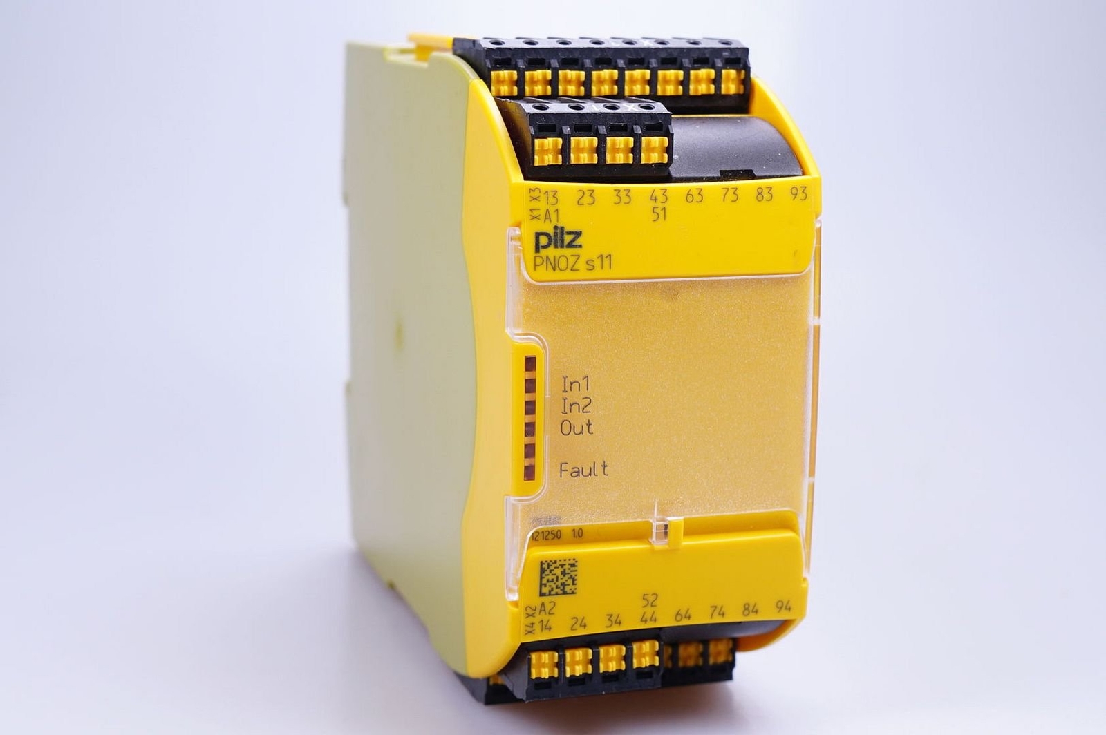 Mushroom PNOZsigma Safety Relay PNOZ S11 C 24VDC 8 N/O 1 N/C 751111