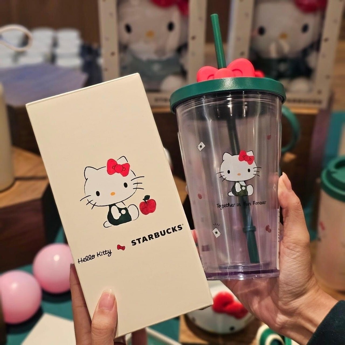 残り1セット！　スタバ×ハローキティ　カップアクセサリー ハローキティxスターバックス50周年 カップアクセサリー ハロー