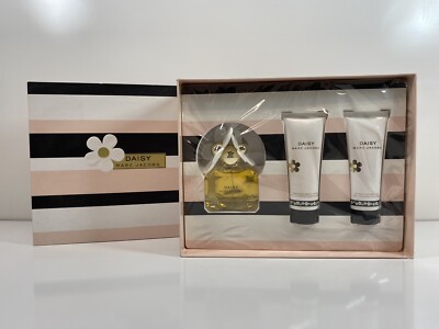Marc Jacobs Daisy Women 3 Pieces Set 1.7 oz EDT + 2.5 Body Lotion + 2.58 Shower