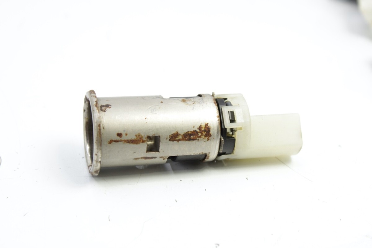 toyota lexus socket power outlet 85530-06030 8553006030 oem