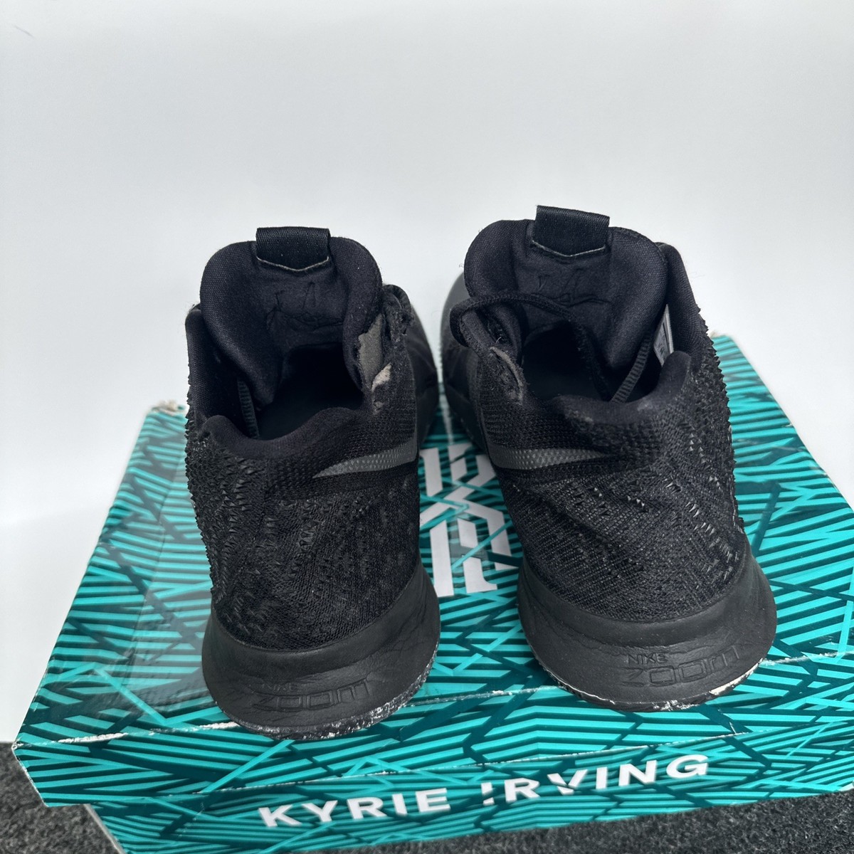 Nike Zoom Kyrie 3 Basketball Shoes Men's Triple Black Marble Size